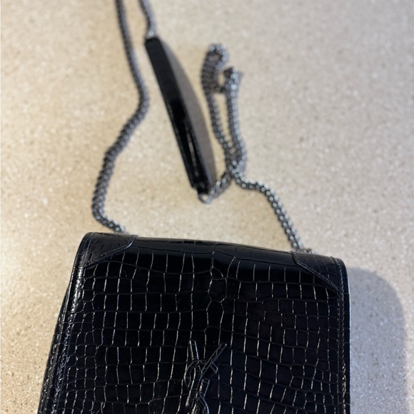 Crocodile Embossed Lambskin Matelasse Monogram Niki Chain Wallet Black - Picture 6 of 7